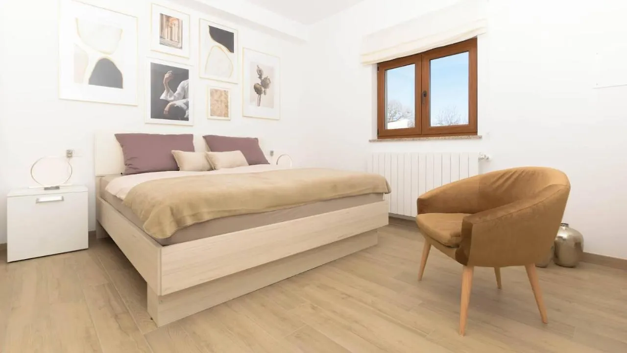 Wonderful Villa Mattuzzi With Private Pool Near The Town By Wiibuk Pula 0*,