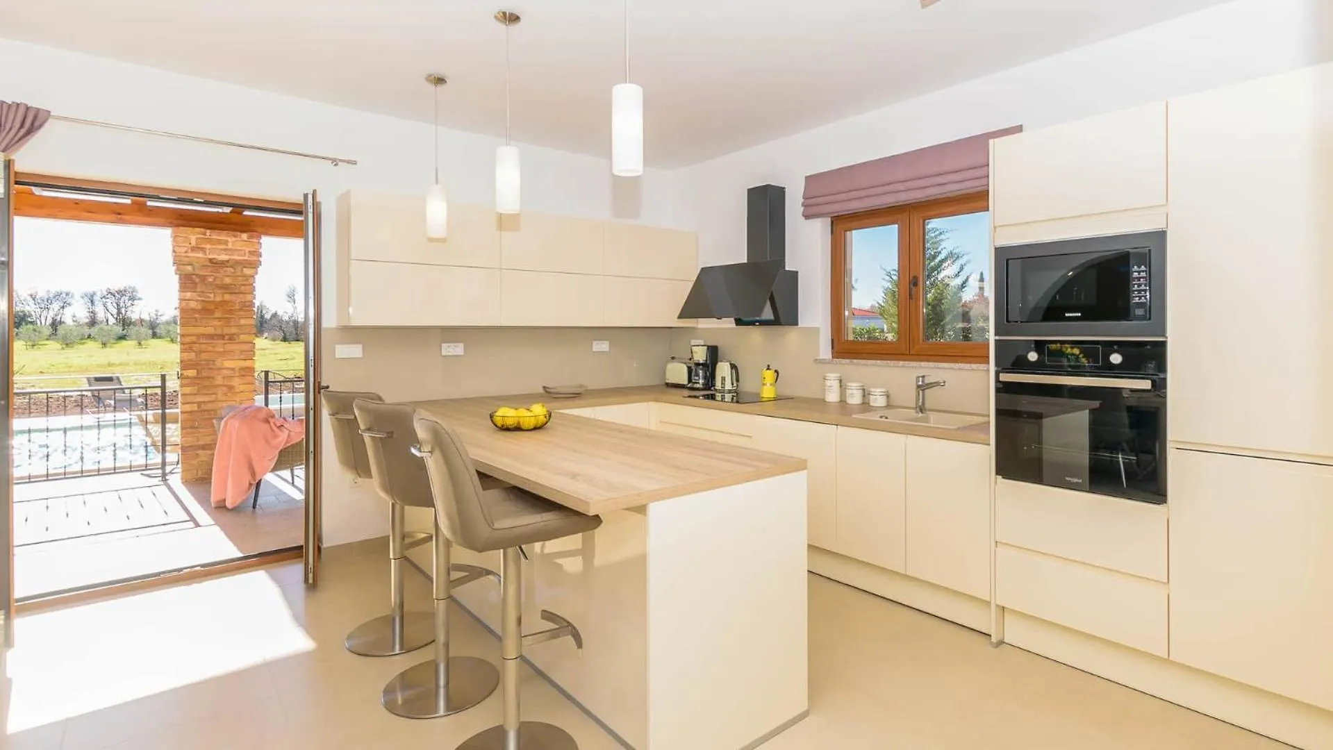 Wonderful Villa Mattuzzi With Private Pool Near The Town By Wiibuk Pula